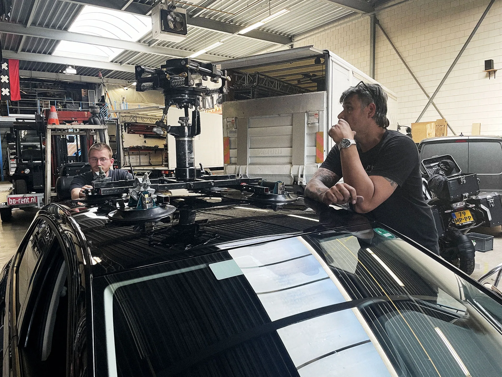 Magic Garage 2 – Mercedes EQE — behind the scenes 5